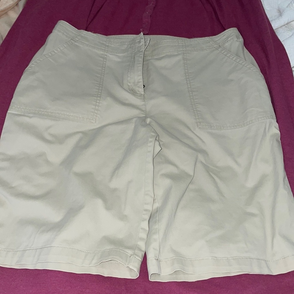 Chicos khaki Bermuda shorts